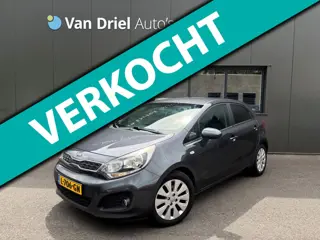 Kia Rio 1.2 CVVT ExecutiveLine / Airco / Stoelverwarming / Parkeersensoren achter!