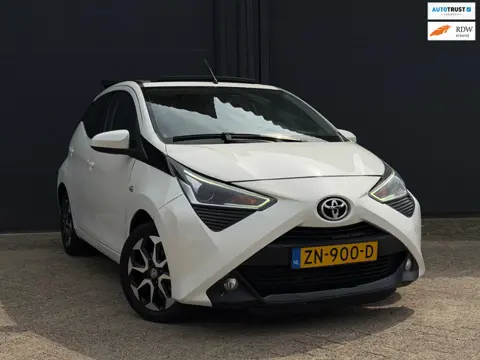 Toyota Aygo 1.0 VVT-i | Cabrio | Airco | E-Infotainment |