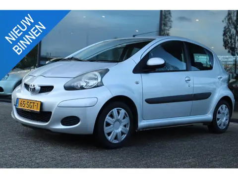 TOYOTA AYGO 1.0-12V COMFORT NAVIGATOR | NAVI | AIRCO | ELEK. RAMEN | BLUETOOTH