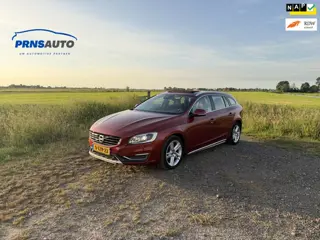 Volvo V60 D6 AWD Plug In Hybrid | 1e eigenaar | NAP | Pano | Leer