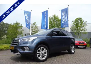 Ford Kuga 1.5 180p 4WD Automaat Xenon Elek.trekhaak Elek.klep Winter-Pack bomvol unieke auto