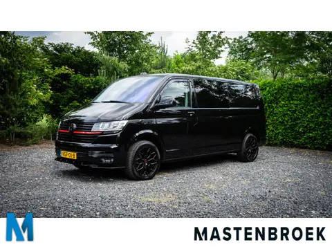 Volkswagen Transporter 2.0TDI L2H1 DC R-Line | Black Edition | Carplay | Speciaal leer | Uniek!!