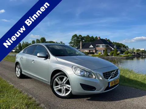 Volvo S60 1.6 T3 Business | Trekhaak | Dodehoek Detectie | Navi | Cruise