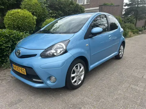 Toyota Aygo 1.0 VVT-i Dynamic Orange 1e eig/ Airco/ 5 Drs/ Origineel NL auto/ met NAP/ Nw-APK/  //  