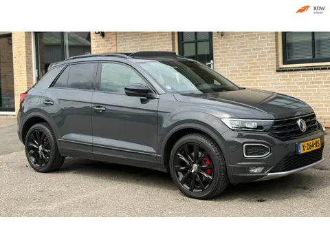Volkswagen T-Roc 1.5 TSI DSG Sport R|PANO |CARPLAY|BEATS