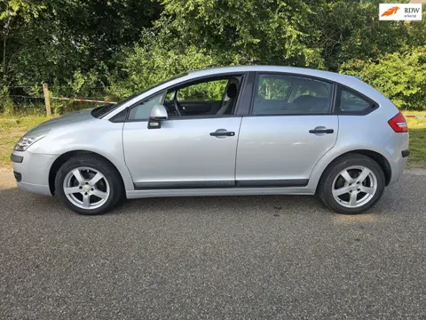 Citroen C4 1.4-16V Ligne Prestige