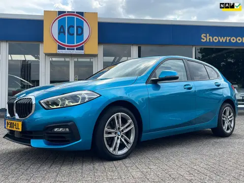 BMW 1-serie 116i Business Edition | Orig. NL | PanoramaDak | Trekhaak afn. | 17inch Lmv M-sport |