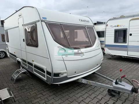 Chateau calista 450 airco, voortent (bj 2002)