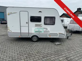 Sterckeman 370DD 2008 met stapelbed. lichtgewicht