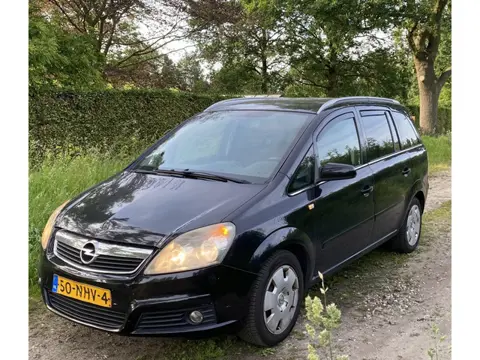 Opel Zafira 1.6 Essentia (bj 2007)