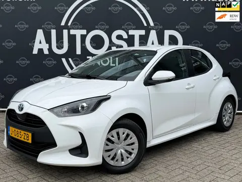 Toyota Yaris 1.5 Hybrid Active Automaat / NL-Auto / 2e Eigenaar / Navi / NAP / APK / Airco