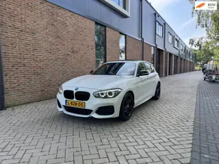 BMW 1-serie BMW M135i AUTOMAAT | M-SPORT | SCHUIF-/KANTELDAK | NAVI PROFESSIONAL | KEYLESS ENTRY | M