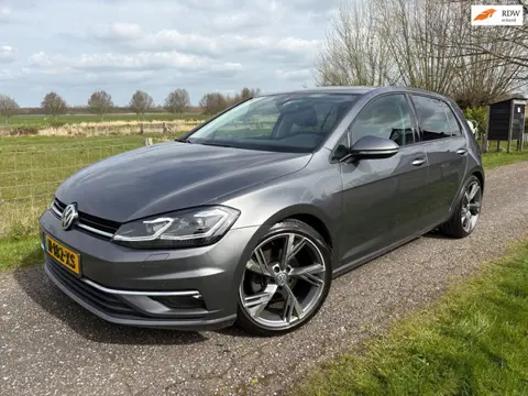 Volkswagen Golf 7.5 1.4 TSI Highline Business R Virtual Cockpit 2017
