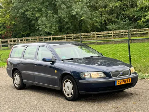Volvo V70 2.4 /INRUILKOOPJE/