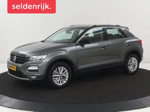 Volkswagen T-Roc 1.5 TSI Style | Trekhaak | Carplay |  Adaptive cruise | Navigatie | Climate control