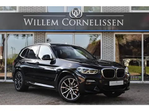 BMW X3 xDrive20i High Executive Edition M-Sport Trekhaak Leder NL Auto Dealer onderhouden