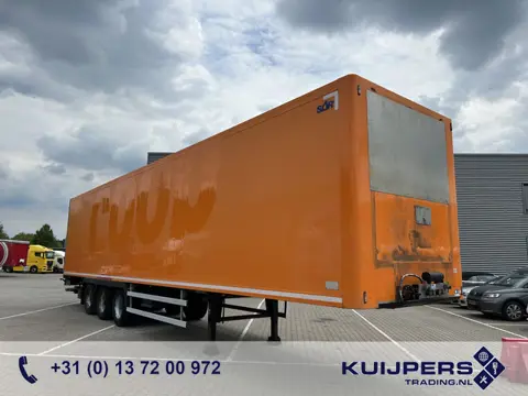 Schmitz Cargobull / SOR Iberica / Isolated Box / Loadlift / Liftaxle / APK TUV 05-27