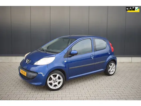 Peugeot 107 1.0-12V Airco 5drs APK 05-2027