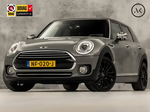 MINI Clubman 1.5 Cooper Chili Sport (PANORAMADAK, NAVIGATIE, CLIMATE, ZWART HEMEL, LEDER, SPORTSTOEL