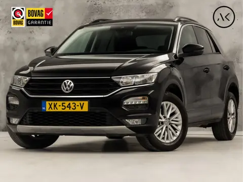 Volkswagen T-Roc 1.5 TSI Sport 150Pk Automaat (APPLE CARPLAY, GROOT NAVI, CLIMATE, GETINT GLAS, SPOR