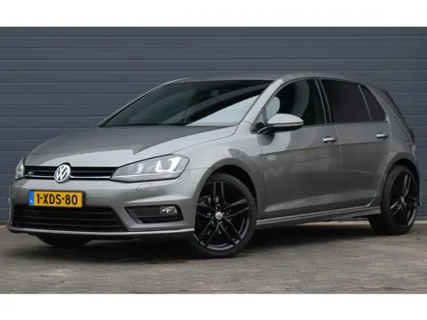 Volkswagen Golf 1.2 TSI Highline R-line