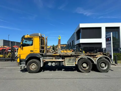 Volvo FMX 330 6x4 (bj 2018)