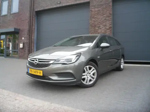 Opel Astra Sports Tourer Online Edition 146d KM Nap Cruise Clima