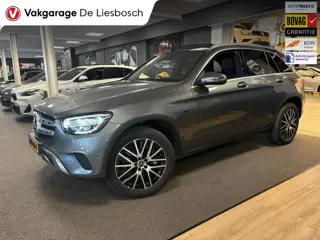 Mercedes-Benz GLC-klasse 300e 4MATIC Premium Plus / soh100% / trekhaak / sfeer verlichting / panoram