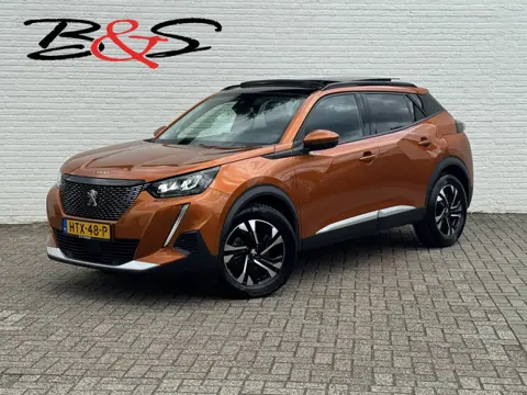 Peugeot 2008 1.2 PureTech Allure Automaat Led Panorama 360 Camera Trekhaak afn. Carplay Cruise