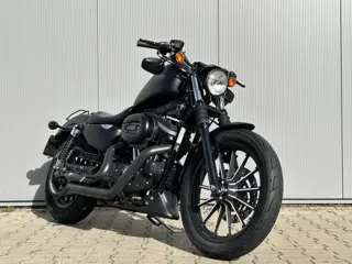 2012 Harley Davidson XL 883 N Sportster Iron - Vance & Hines
