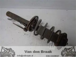 Volkswagen Polo 1.4 16V 2001-2009 Schokbreker voorzijde