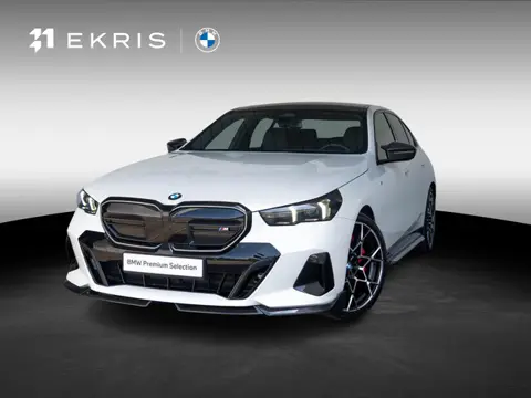 BMW i5 Sedan eDrive40 | M Sportpakket Pro | M PERFORMANCE PARTS | Innovation Pack | Stuurwielrand ve