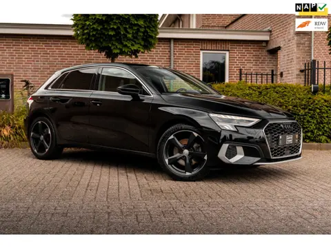 Audi A3 Sportback 30 TFSI Business Edition 110 PK Aut. LED Cruise Lane-Assist 18''