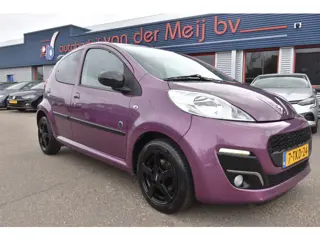 Peugeot 107 1.0 Envy , AIRCO , RCD MP3 , BL TOOTH , LMV14 , MISTL V , A KLEP SPOILER ,