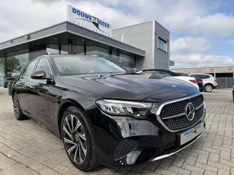 Mercedes-Benz E-Klasse 300 e Luxury Line (bj 2024)