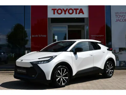 Toyota C-HR 1.8 Hybrid 140 Dynamic Limited Automaat 140pk | Stuur- + stoelverwarming | Parkeersensor