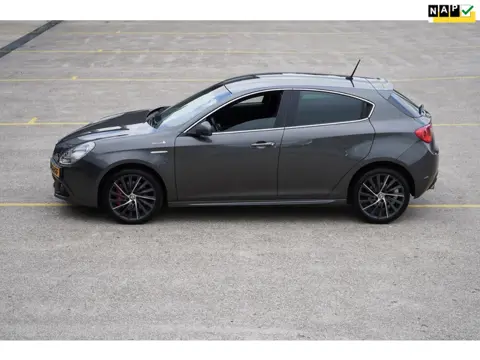 Alfa Romeo Giulietta 1.4 T Distinctive QV-Line