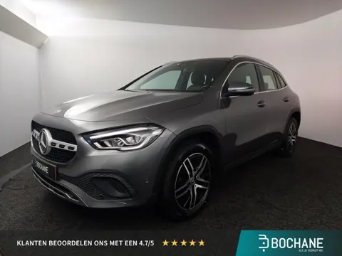 Mercedes-Benz GLA-klasse 180 Business Solution | full map navigatie | lederen bekleding | climate co