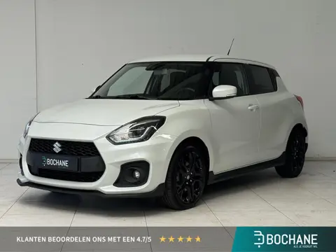 Suzuki Swift 1.4 Sport | Navigatie | Achteruitrijcamera | Sportstoelen | Lichtmetalen velgen 17” |