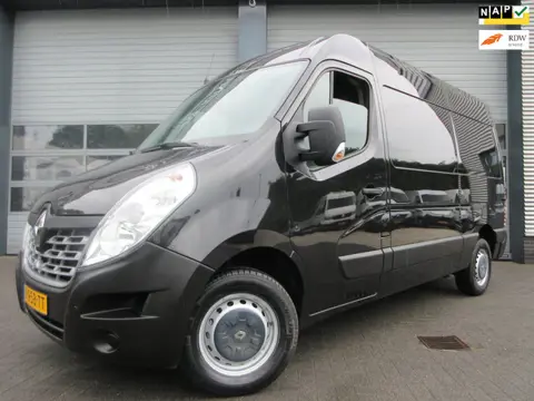 Renault Master T33 2.3 dCi, 131pk, L2H2, Euro6, 3-Zits, Trekhaak, PDC.