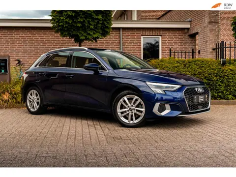 Audi A3 Sportback 40 TFSI e Business Edition 204 PK Ambiance Adaptive Keyless Elek.Klep Stoelverwarm