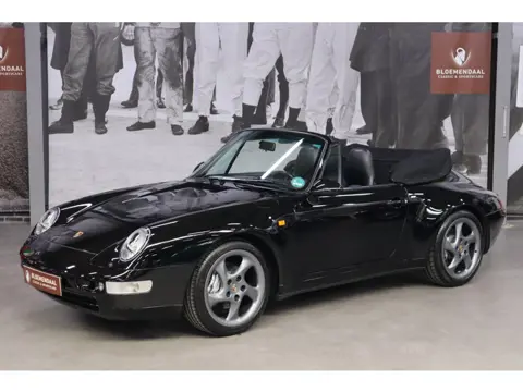 Porsche 993 Carrera 4 Cabriolet