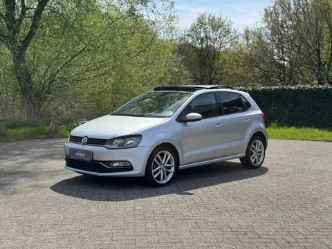 Volkswagen Polo 1.2 TSI Highline 110PK I PANO I CRUISE I NIEUWE RIEM I PDC