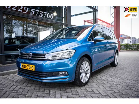 Volkswagen Touran 1.4 TSI Highline | Automaat | Key-less | Navigatie | Parkeer hulp | LED | App-conn