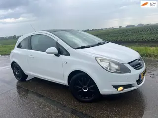Opel Corsa 1.4-16V OPC line / 2010