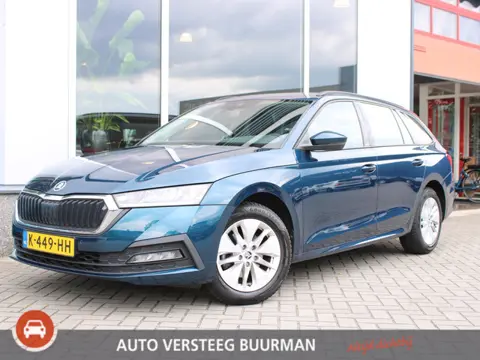 Skoda Octavia Combi 1.0 TSI Ambition Multimediasysteem, Uitklapbare trekhaak, Cruise control, Climat