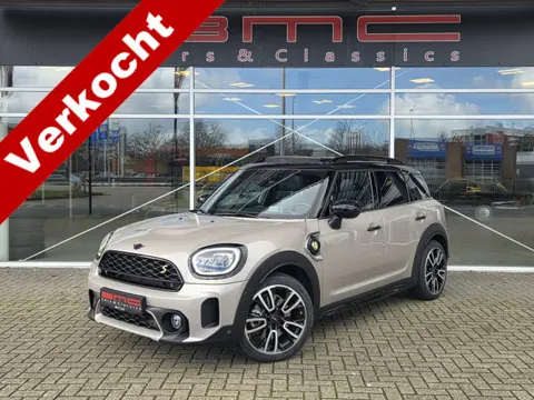 MINI Countryman 1.5 Cooper S E ALL4 MINI Yours Panorama HUD CAM HK