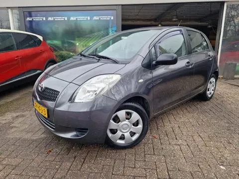 Toyota Yaris 1.3 VVTi Sol | 3E EIGENAAR | 12MND GARANTIE | NW APK | AIRCO |