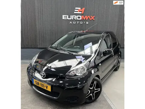 Toyota Aygo 1.0-12V - Airco - Navi - Parkeersensor - Rijklaar
