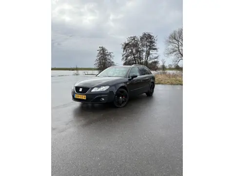 SEAT Exeo ST 2.0 TSI AUTOMAAT Leder Xenon Stoelverw Businessline